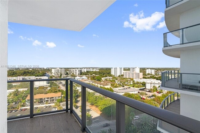 Building Photo - 1116 N Ocean Blvd