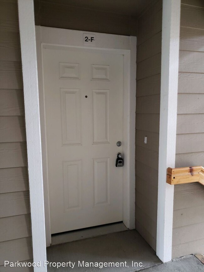 Building Photo - 1609 E 68th St