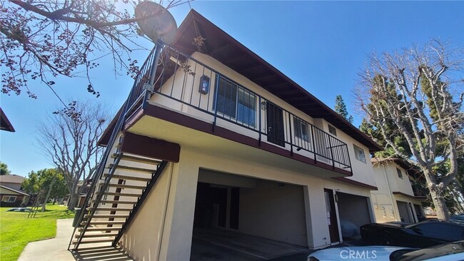 Building Photo - 1169 W Calle Del Sol