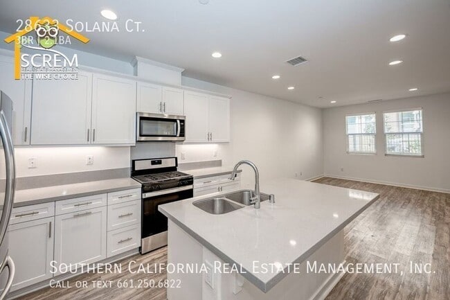 Building Photo - 28633 Solana Ct