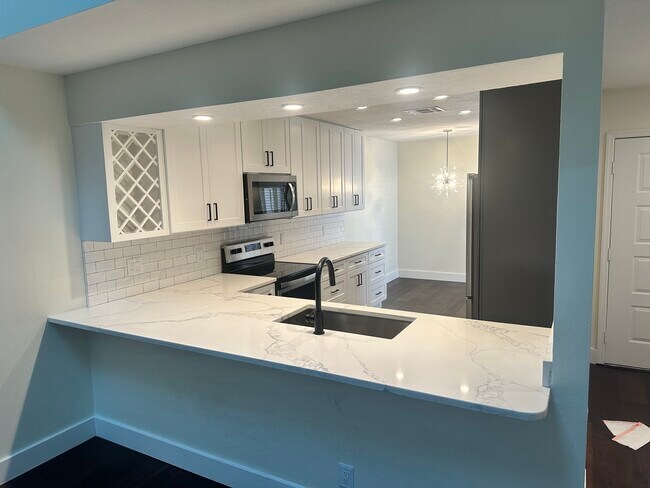 Building Photo - 8211 Ambrose Cove Way