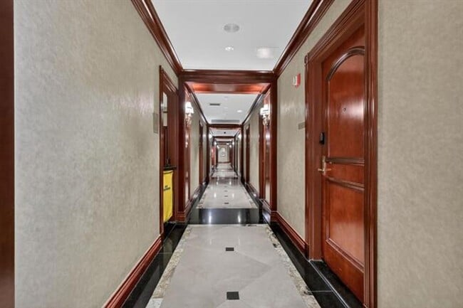 Building Photo - 9595 Collins Ave Ave