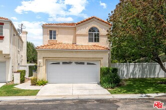 Building Photo - 18639 W Nathan Hill Dr