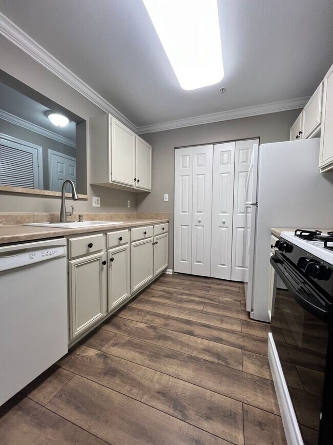 Building Photo - This 2-bedroom, 2-bathroom gem offers the ...