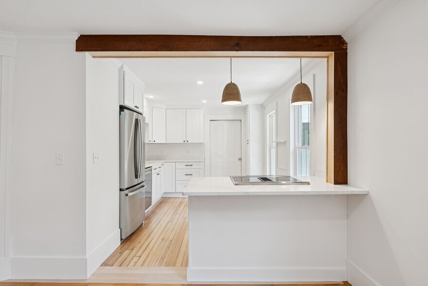 Building Photo - 2 Cottage Ln