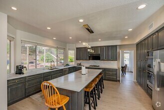 Building Photo - Fully Furnished! Prestige Luxury Single 5b...