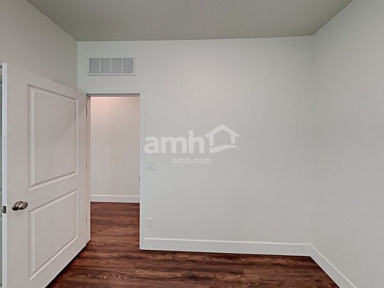 Building Photo - 21606 S 231st St