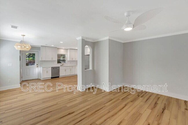 Building Photo - 1757 Skinner Ave