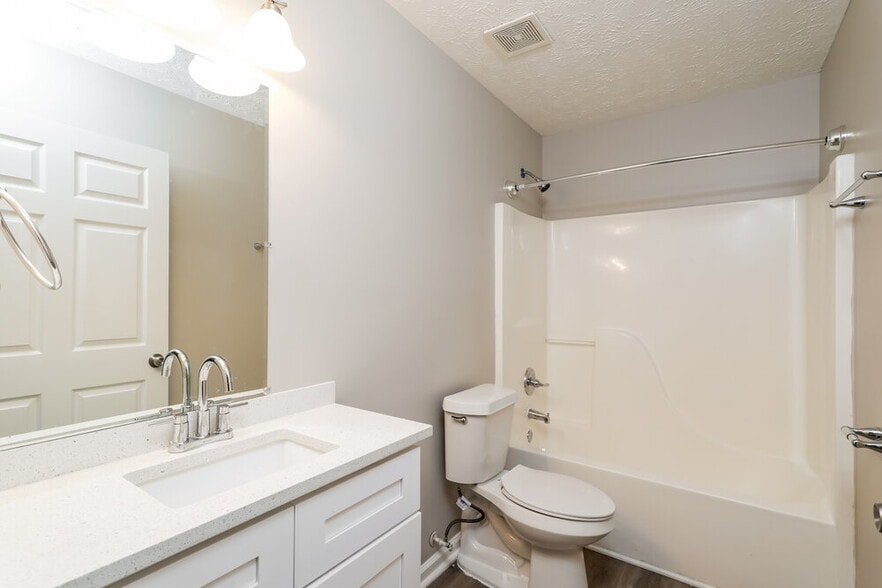 Building Photo - 1385 Lafayette Square