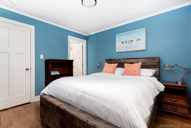 Building Photo - 9 Center Rd