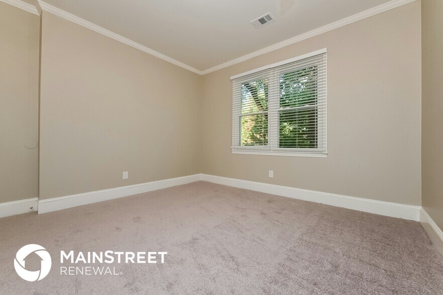 Building Photo - 11050 Shannon Cir