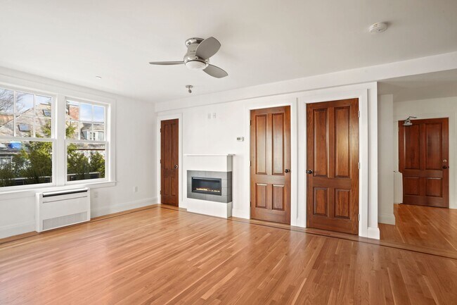 Building Photo - 165 Winthrop Rd