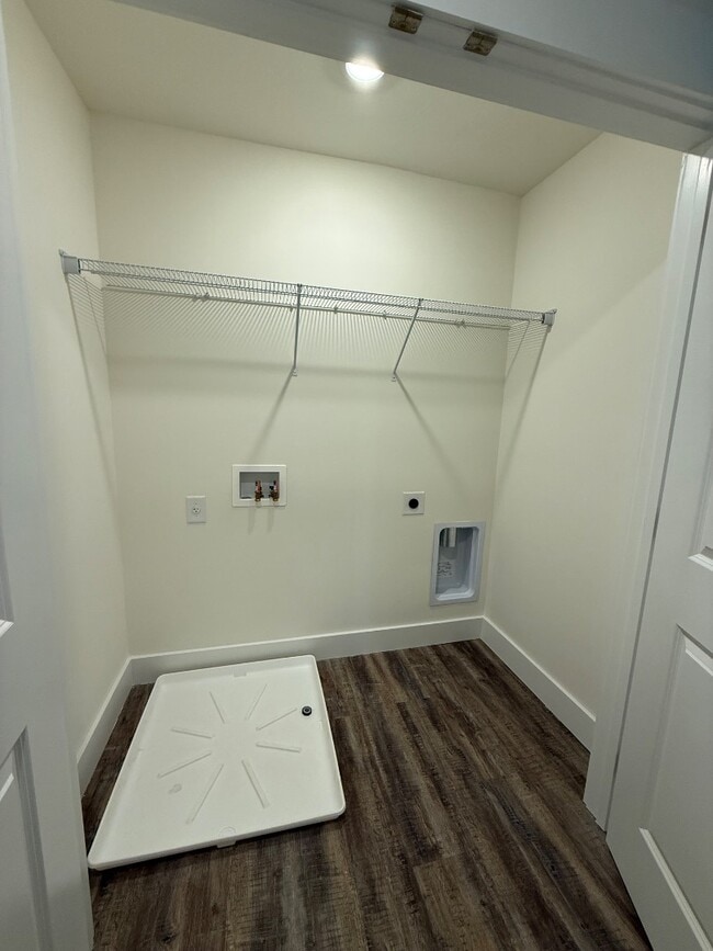 Building Photo - 1129 Wenna Wy