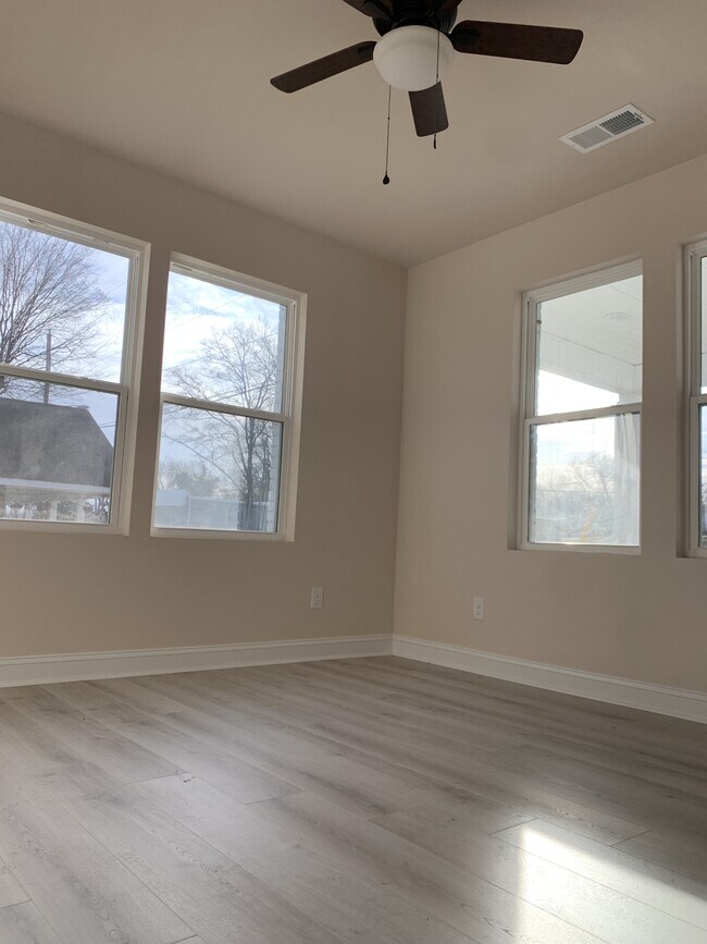 Building Photo - 1020 Concord Ave