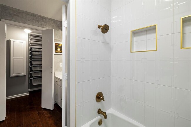 Building Photo - 1707 Spyglass Dr