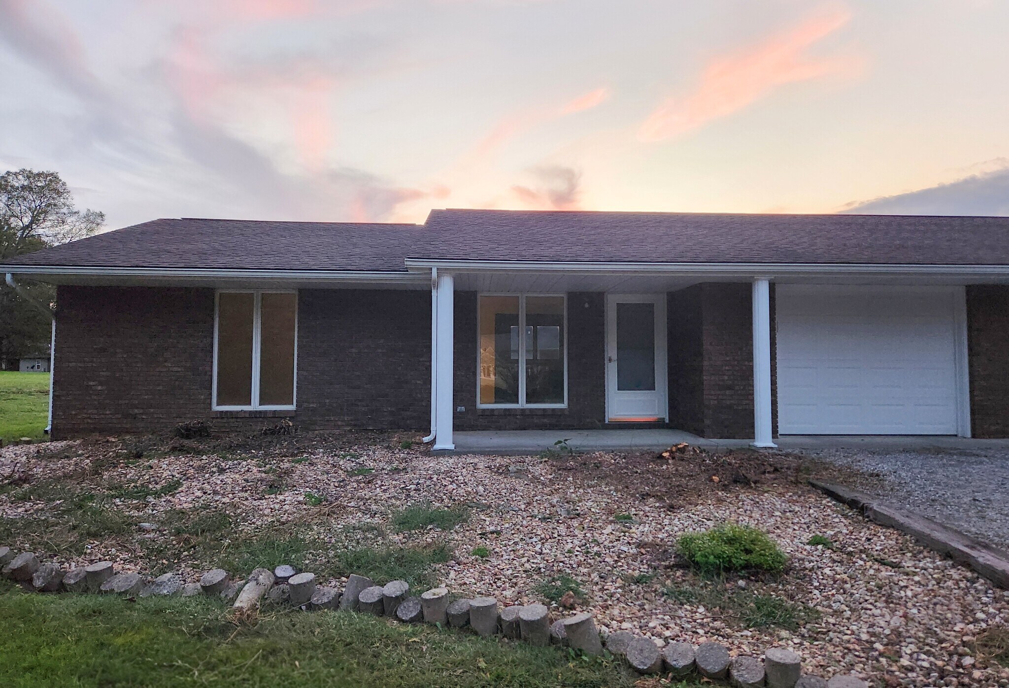Building Photo - 5477 Country Club Rd