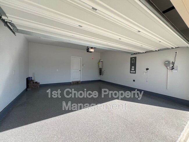 Building Photo - 9608 New Bern Dr