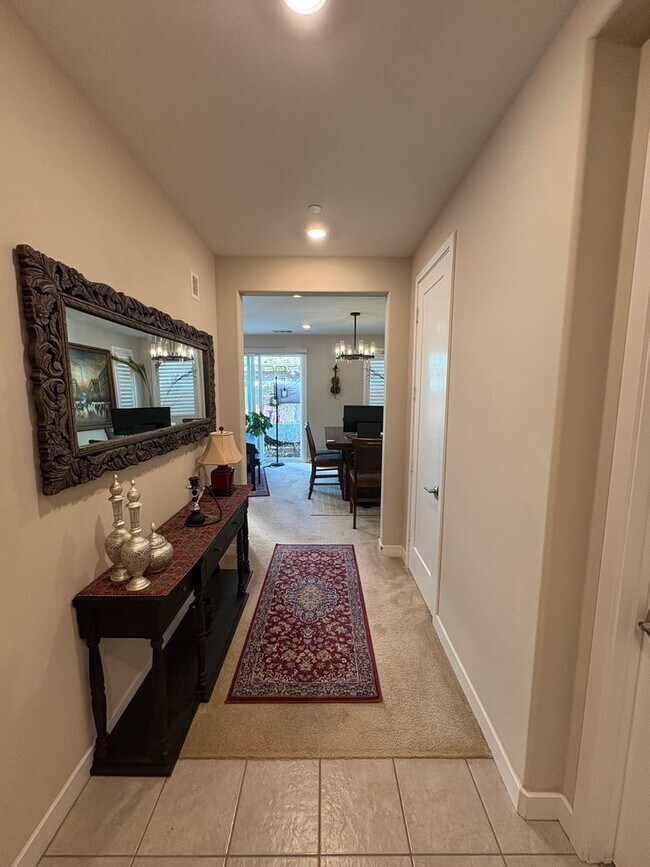 Building Photo - Elegant Fully Furnished 3BR/2.5BA Condo in Carlsbad