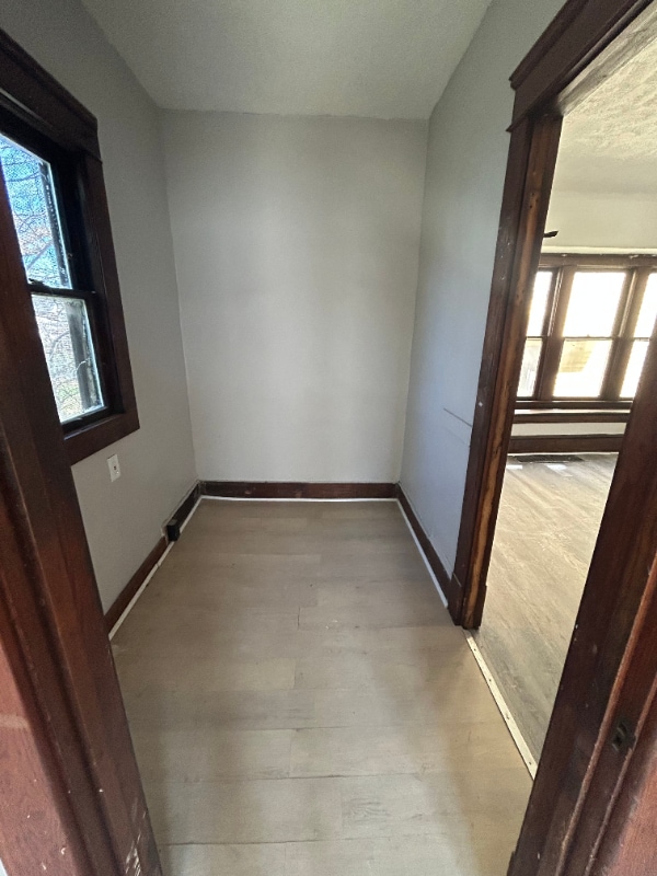 Building Photo - 1210 E 84th St