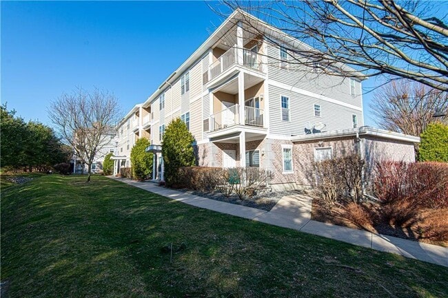 Building Photo - 200 Roger Williams Ave