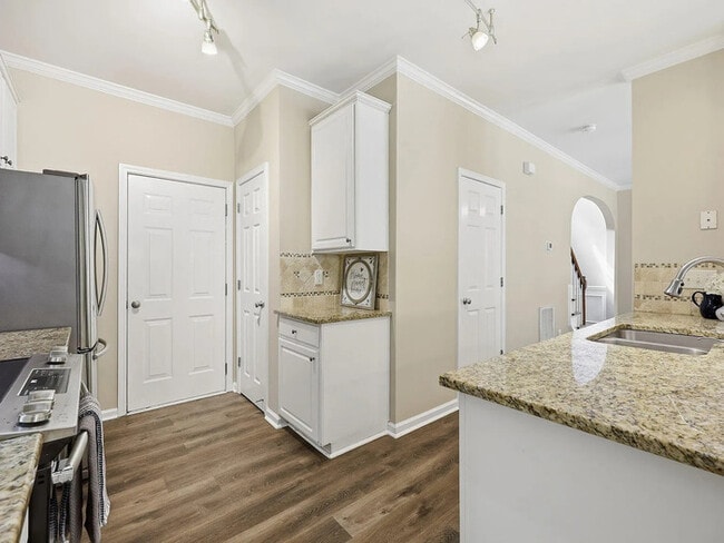Building Photo - Earn Wealth While Leasing – Like a Homeowner – Lease to Own