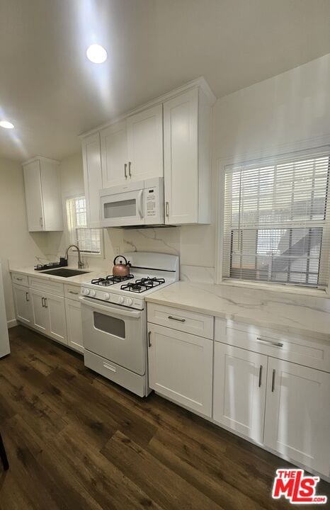 Building Photo - 812 S Gramercy Dr