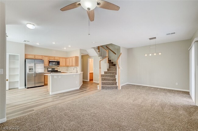 Building Photo - 8749 Horizon Wind Ave