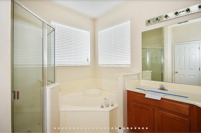 Building Photo - 9813 Secret Cove Ln