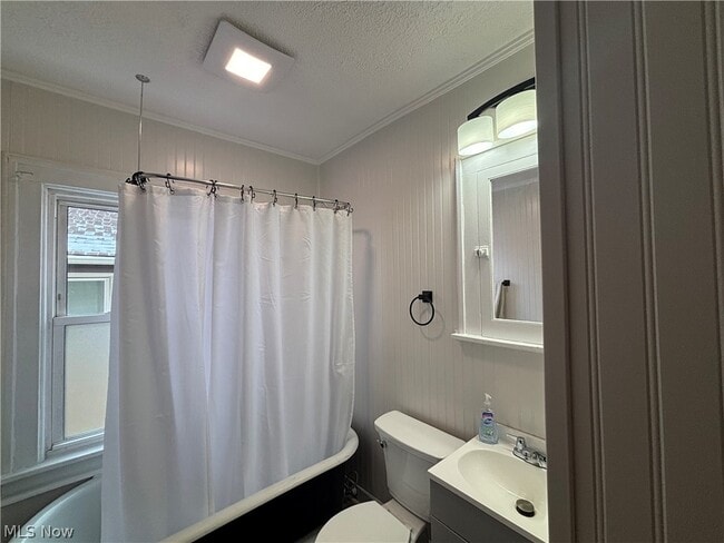 Building Photo - 1671 Lincoln Ave