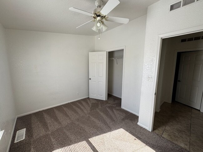 Building Photo - Manufactured Home in Desert Vista Place