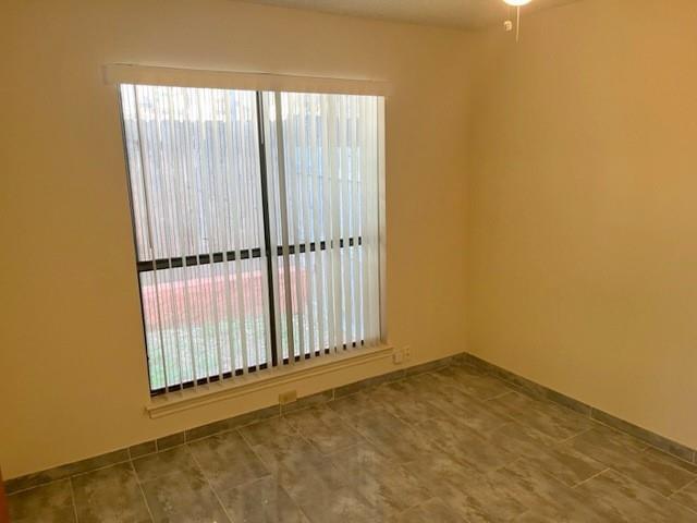 Building Photo - 3904 Woodbury Ct