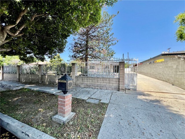 Building Photo - 12987 Correnti St