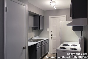 Building Photo - 844 E Sunshine Dr