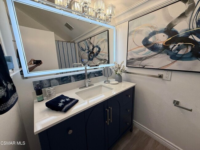 Building Photo - 379 S Greenway Ave