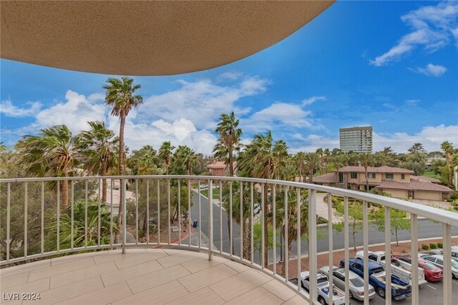 Building Photo - 3111 Bel Air Dr