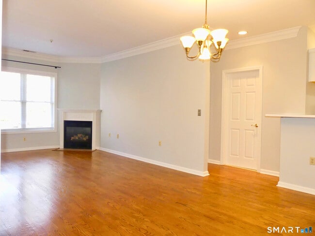 Building Photo - 105 Richards Ave