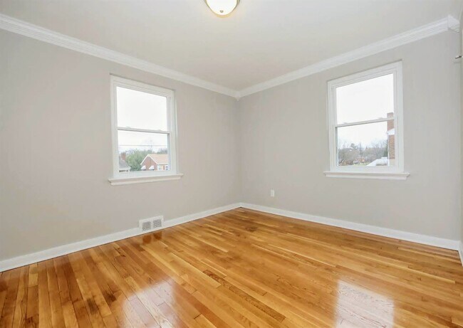 Building Photo - 1408 Gates St