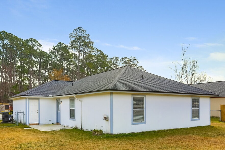 Building Photo - 1811 Sheraton Lakes Cir