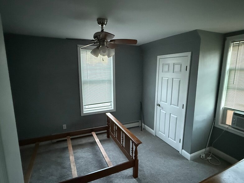 Bedroom - 136 Hall St