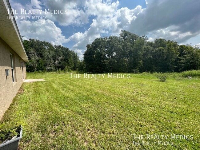 Building Photo - 16147 SW 17th Ave