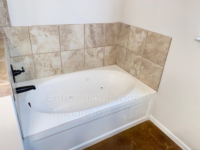 Building Photo - 9404 Eckley Pl