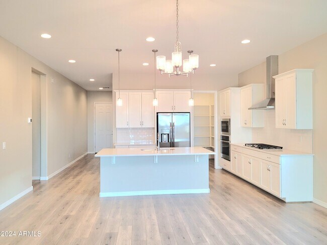 Building Photo - 21866 E Stirrup Ct