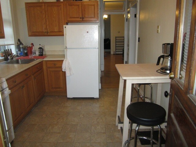 Kitchen to DR - 3913 Flad Ave