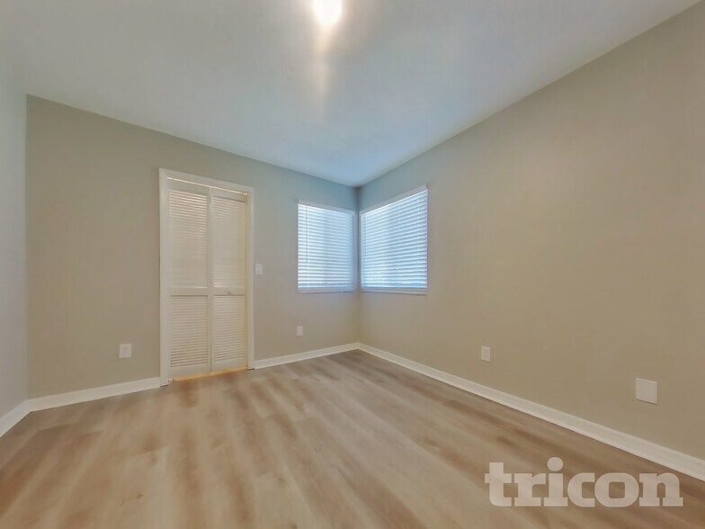 Building Photo - 3223 Lake Twylo Rd