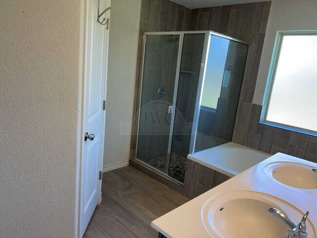 Building Photo - 7607 Melanite Dr