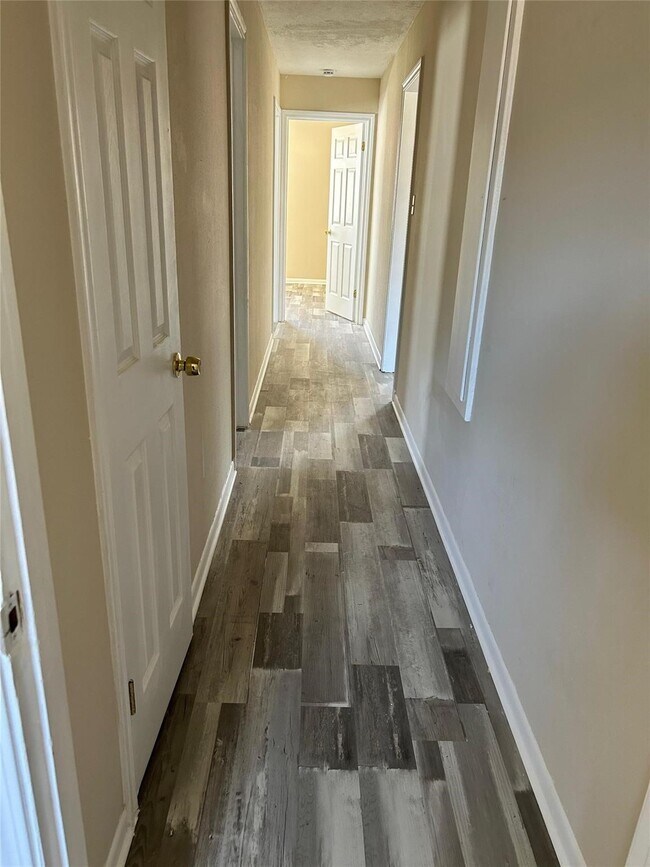 Building Photo - 3822 Ebbtide Dr