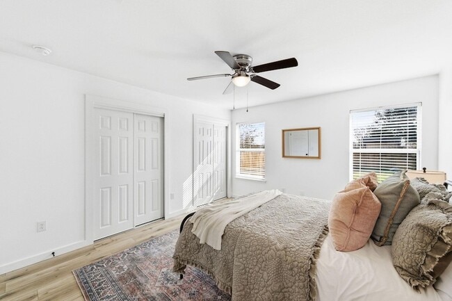 Building Photo - 5905 Los Dios Pl