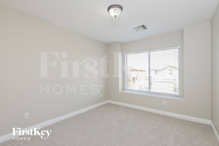 Building Photo - 1109 Aspen Cliff Dr