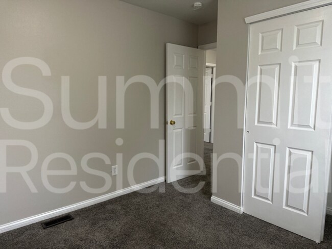 Building Photo - 2360 Cade Ct