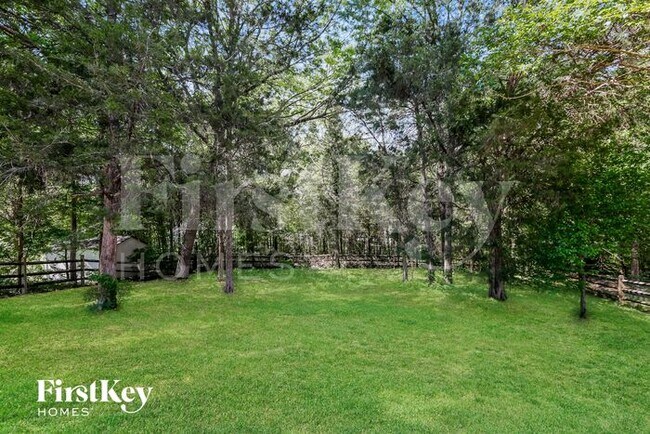 Building Photo - 13835 Poppleton Ct
